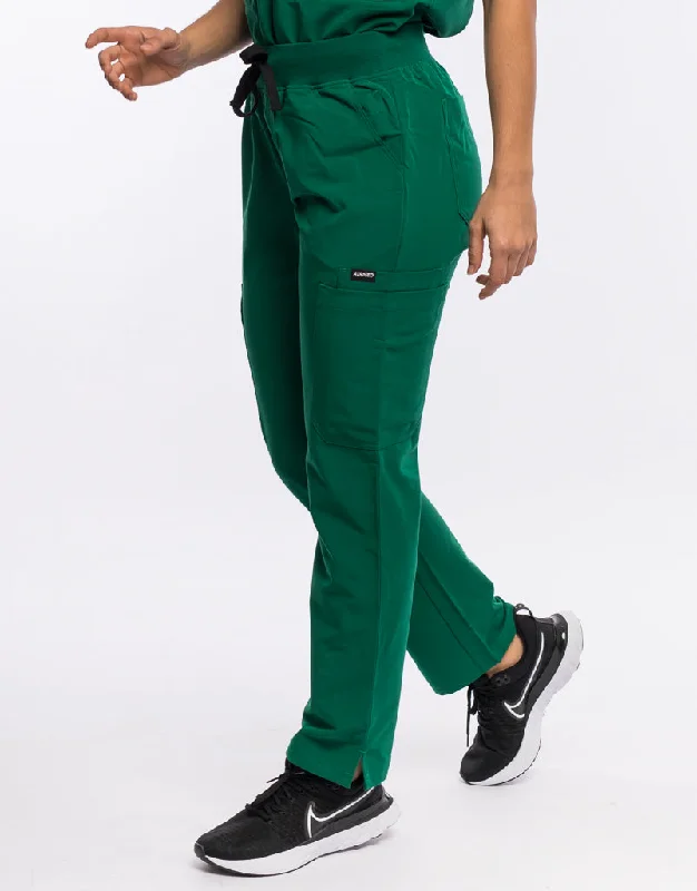 Essential Multi-Pocket Scrub Pants - Evergreen Comfy Athletic Pants