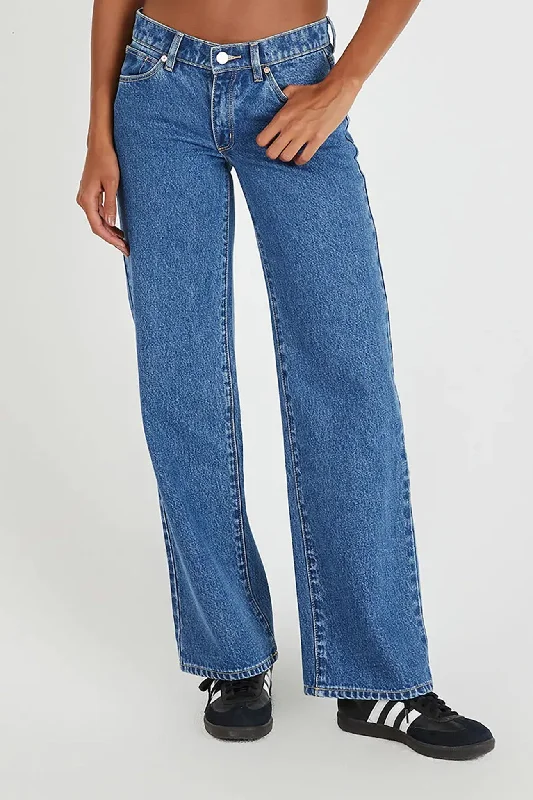 A 99 Low & Wide Jean Chantell Organic Elegant Bootcut Fit Jeans