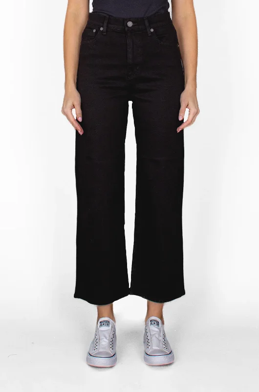 SAVANNAH WIDE LEG JEAN IN FOREVER BLACK Elegant High-Waisted Flared Jeans